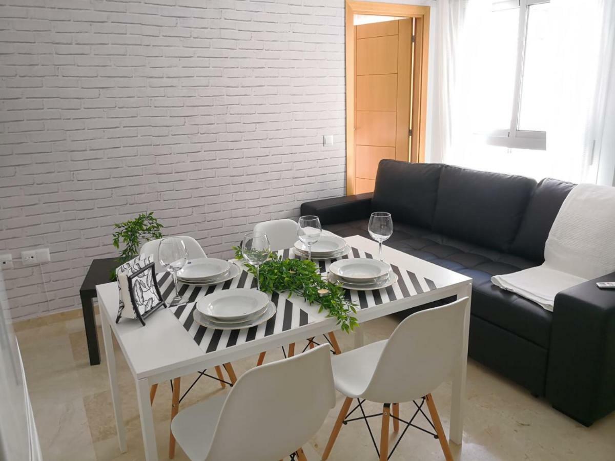 Apartamento La Victoria Малага Екстер'єр фото