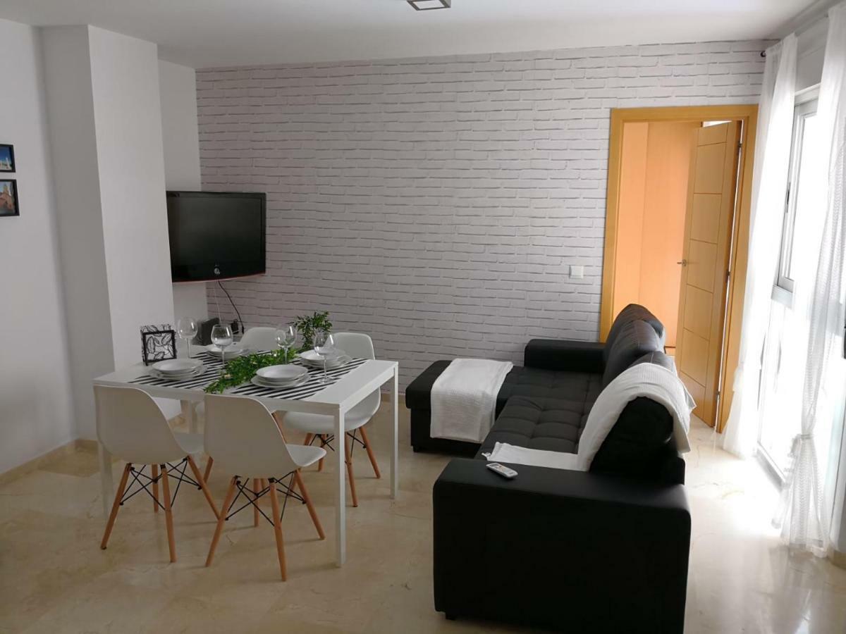 Apartamento La Victoria Малага Екстер'єр фото