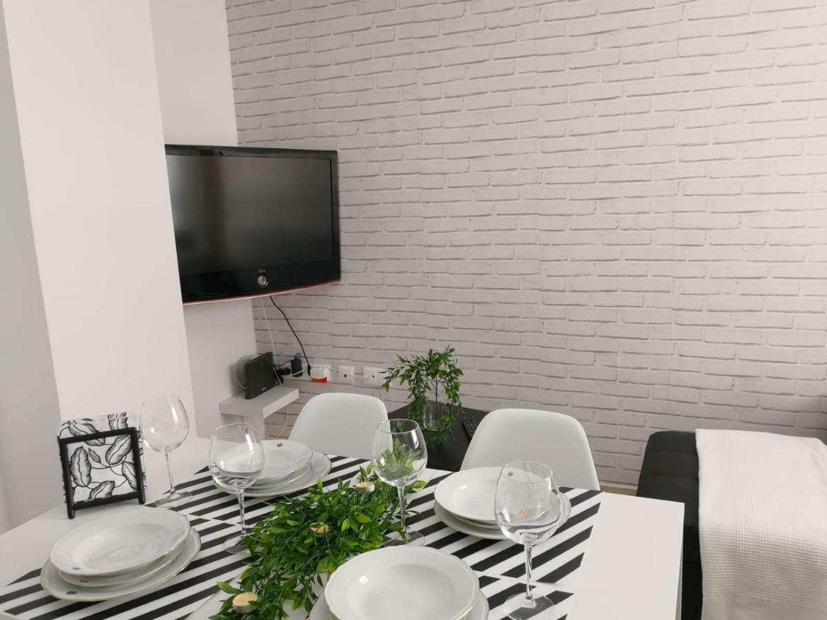 Apartamento La Victoria Малага Екстер'єр фото